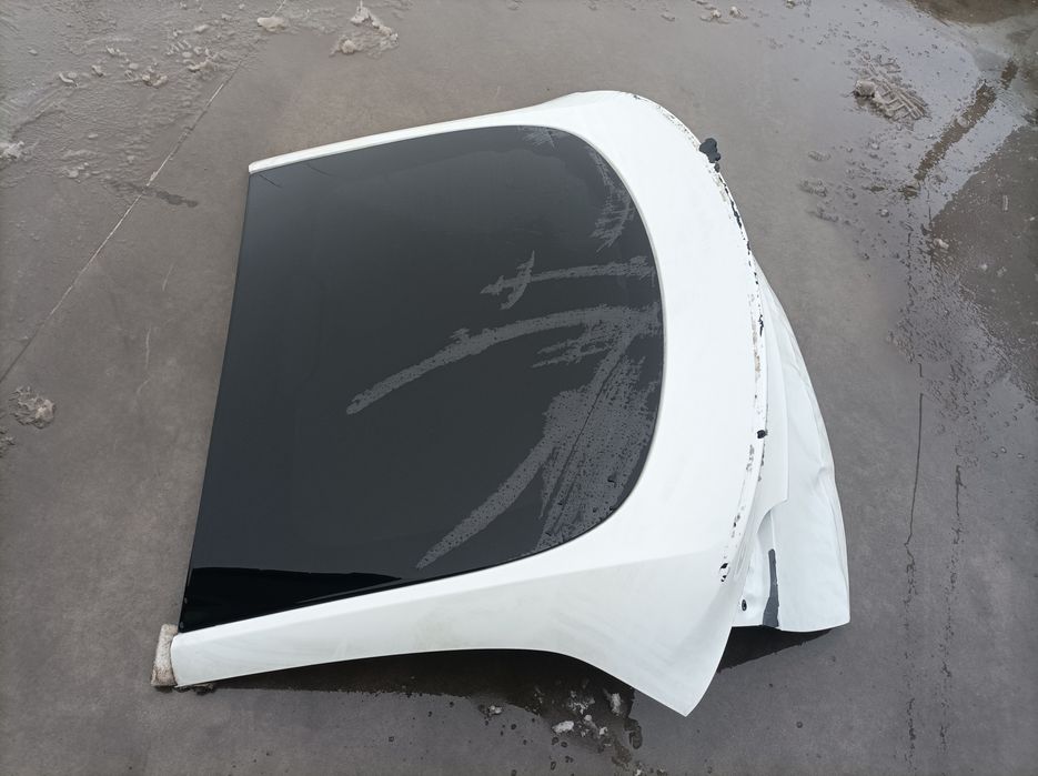 Капот та кришка багажника, скло кришки багажника на Тесла х