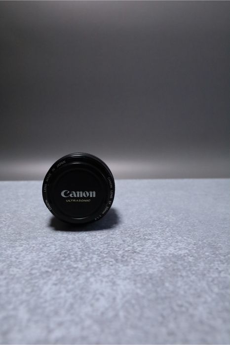 Продам обʼєктив Canon EF 50mm f/1.4