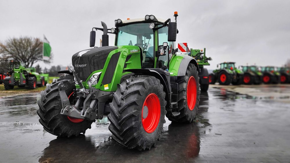 Ciągnik rolniczy FENDT 828 S4 VARIO 2500h