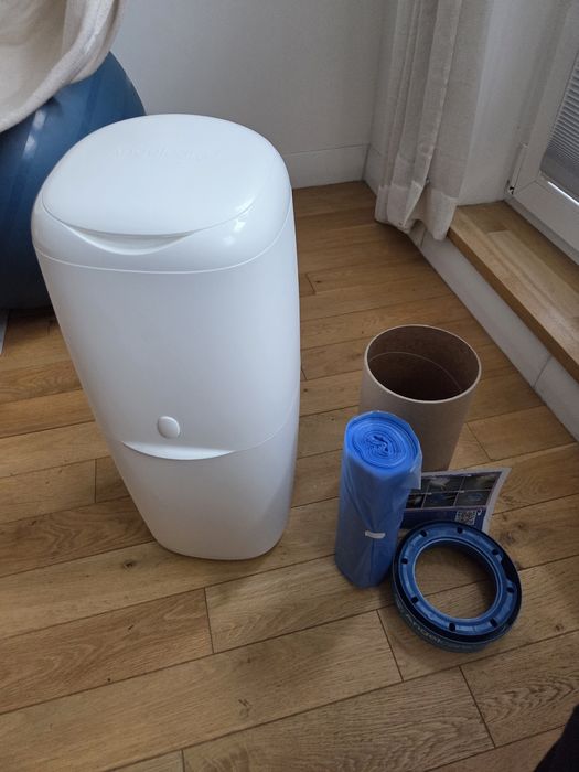 Kosz na pieluchy Angelcare biały + wymienna Folia 100m z tubą