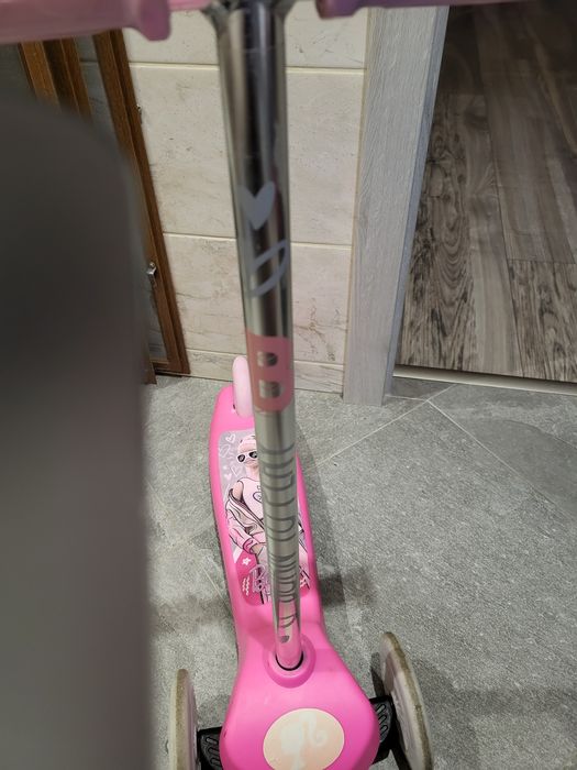 Hulajnoga balansowa trójkołowa barbie różowa