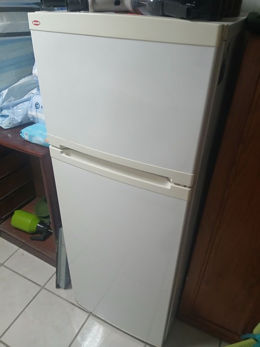 Frigorífico + Congelador  Becken Médio