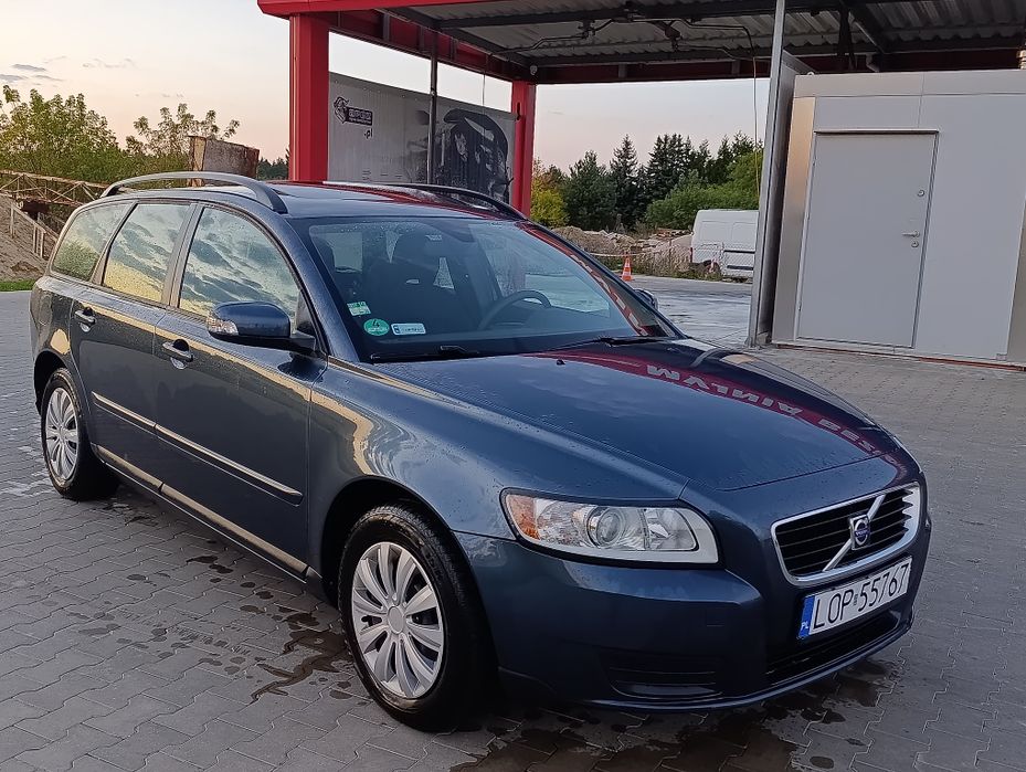 Volvo V50