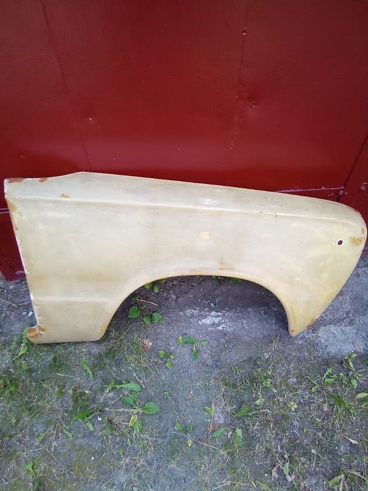 Продам нові передні два крила (пластік) на ВАЗ 2101-2102