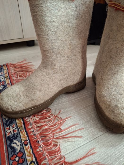 Валянки жіночі 39.