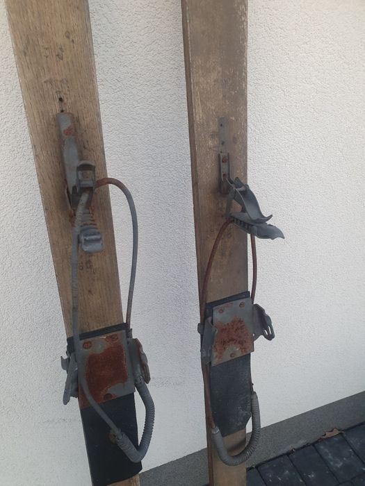 Narty drewniane. Narty z drewna. Stare 1950r