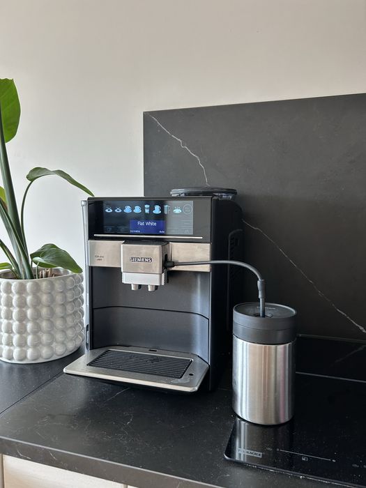 Ekspres automatyczny Siemens EQ6 Plus S800 S700