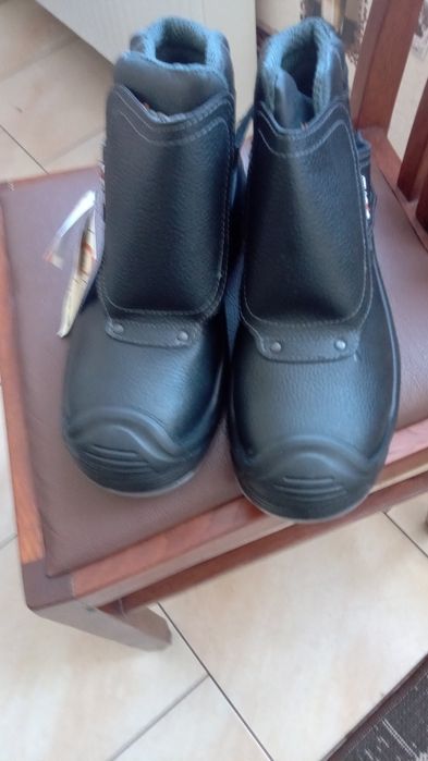 Buty Męskie Nowe Exena rozmiar (43) 150zł.Komplet Męski Nowy .