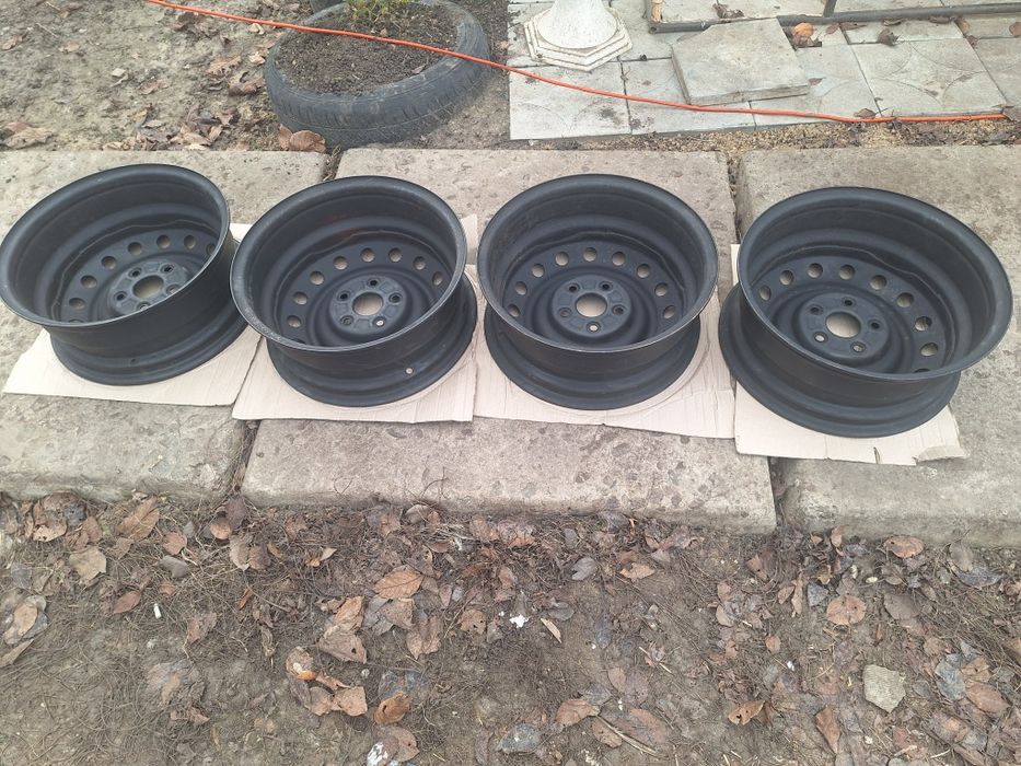 Диски R16 5*114.3 / ступица 60.1 / ЕТ 45