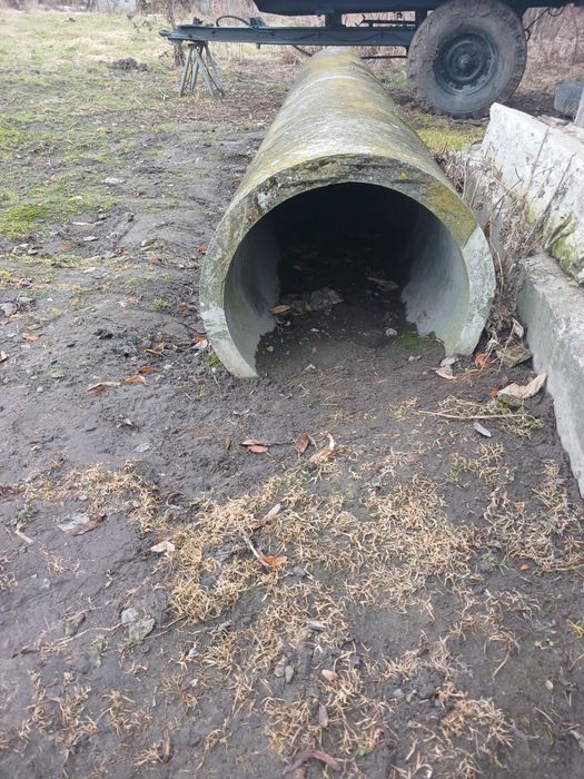 Труба бетонна на місток