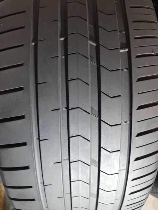Шини 5,5мм 235/40 R18 VREDESTEIN UltracSatin б/у літо склад