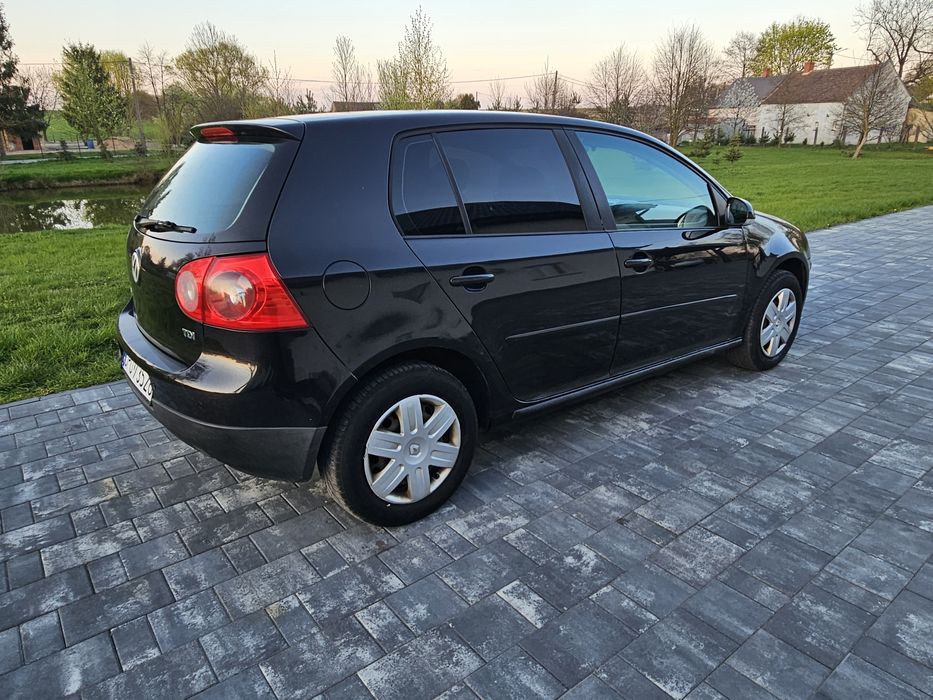 Volkswagen Golf 5 2.0 tdi 140km 2003 rok, climatronic