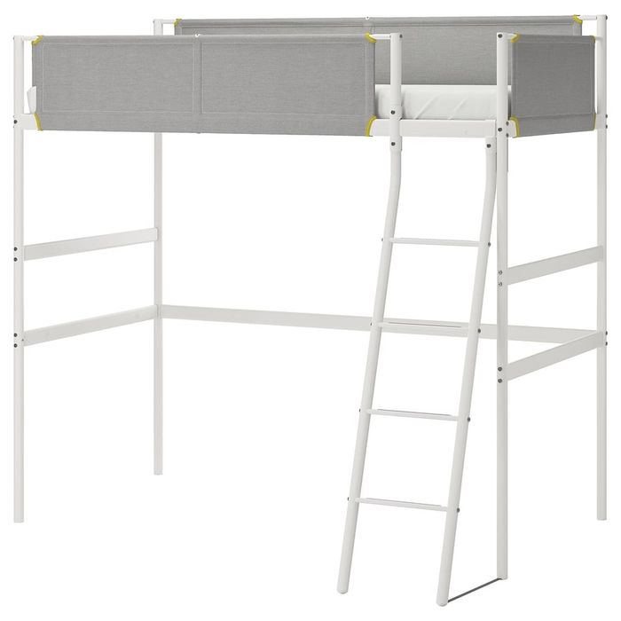 Cama alta / beliche com estrado em excelente estado - IKEA