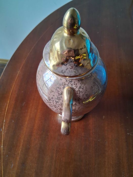 Louça antiga por apenas 15 euros