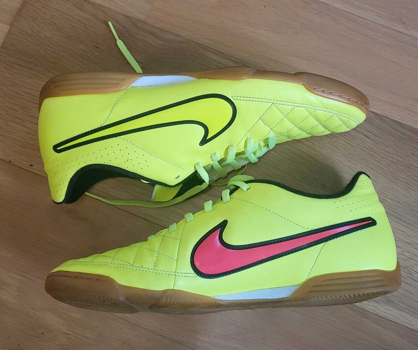 Футзалки Tiempo (устілка 29 см, 45 eur)