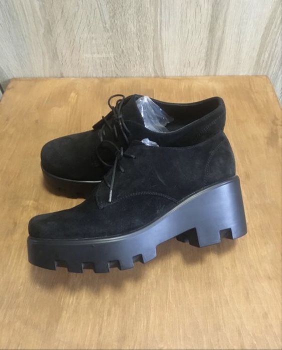 Продам дуже гарні туфлі, ботіночки .