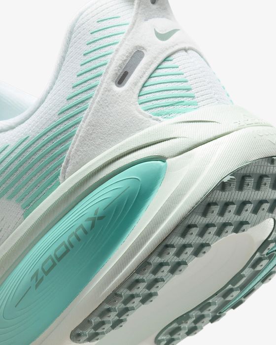 Оригінальні кросівки NIKE VOMERO 18 (HM6804-106) | Нові!