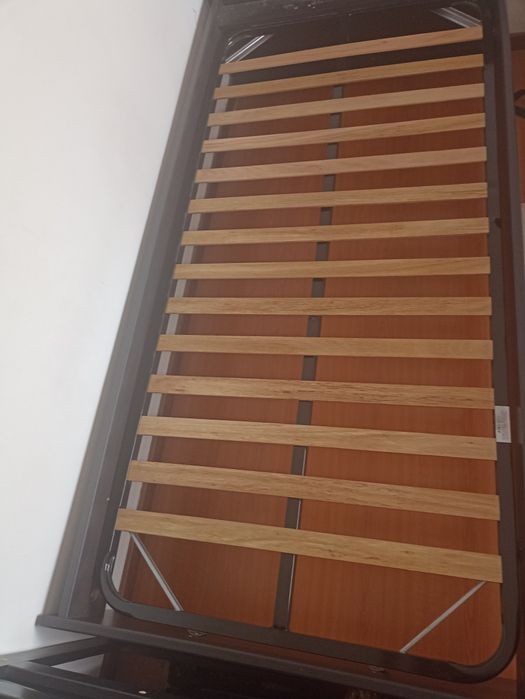 Vendo cama com colchão single