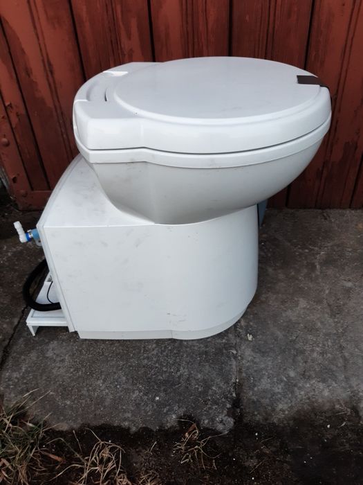 Nowa toaleta kasetowa nie używana