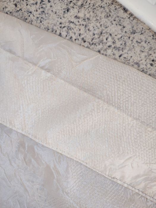 Cortinados par com ilhós
