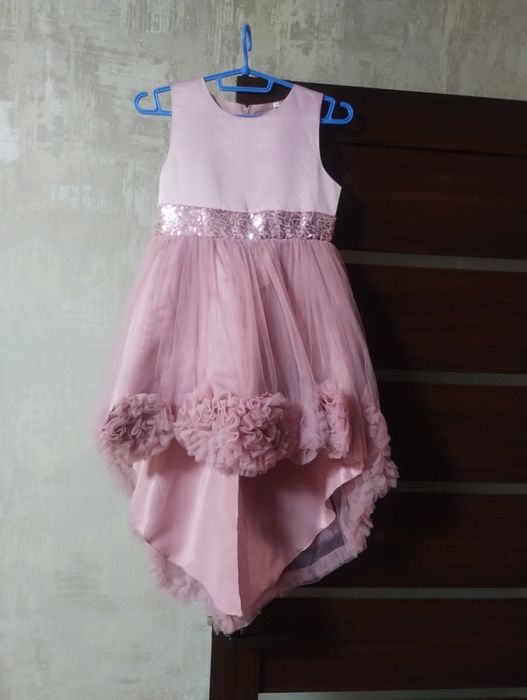 Святкове плаття для дівчинки
