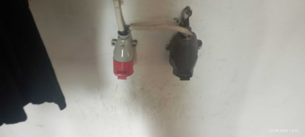 Wtyczki i gniazda siłowe