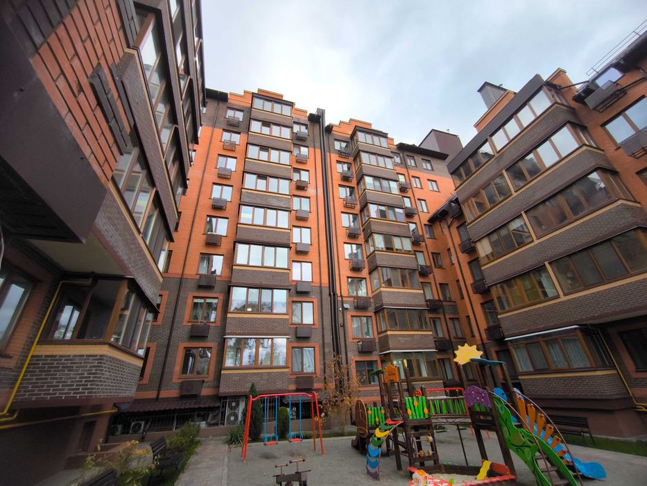 Продаж двох рівневої 2к квартири Центральний парк