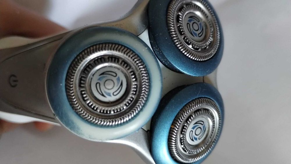 Golarka Philips 7000