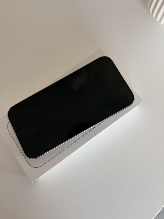 iPhone 14 pro e acessórios