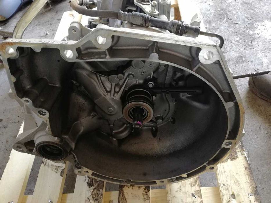 skrzynia biegów ford fiesta 1.1  mk8 i inne