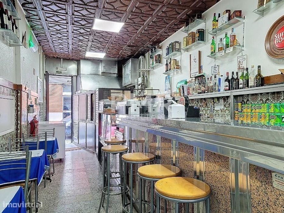 Trespasse de Restaurante em Santa Clara
