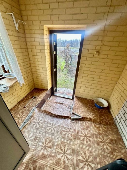 Затишний будинок у с. Шарки (Київська обл.) – 25 соток землі!