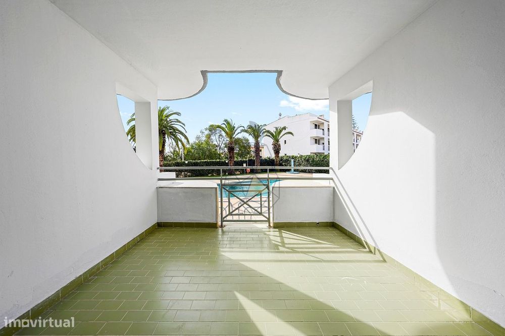 Apartamento T0 Mobilado e Equipado em Albufeira