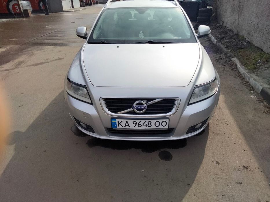 Продам автомобіль Volvo V50 1.6D2