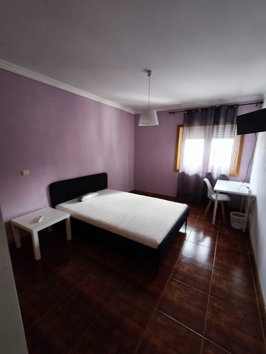 Aluga-se quarto, pref a rapaz