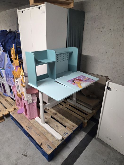 Komplet mebli biurko 2 szafy i Regał na książki
