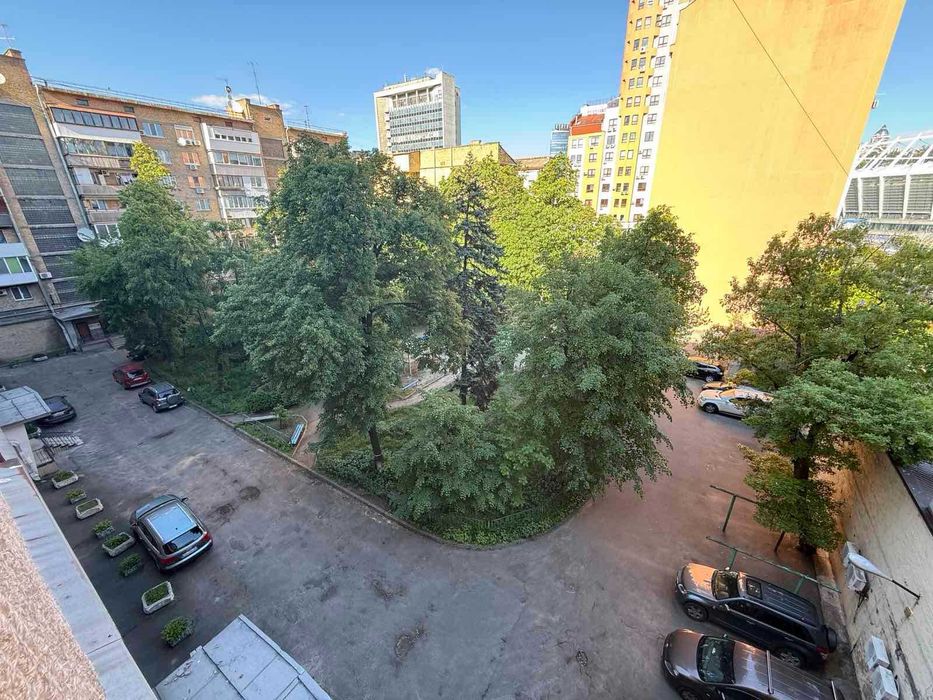 Продаж БЕЗ Комісії 4х кімн.кв. по вул.Велика Васильківська 45/17, Центр