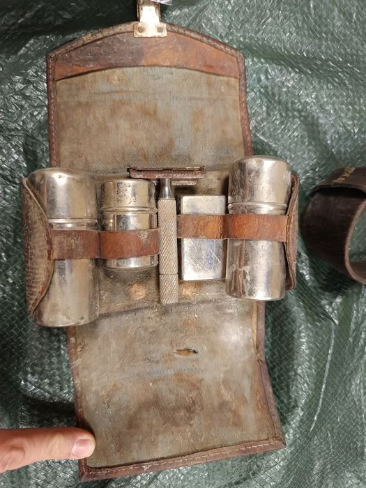 Przedwojenna Podróżna kosmetyczka kompletna