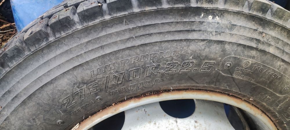 Opony 275 /70 R22, 5 napedowe zimowe Bridgestone