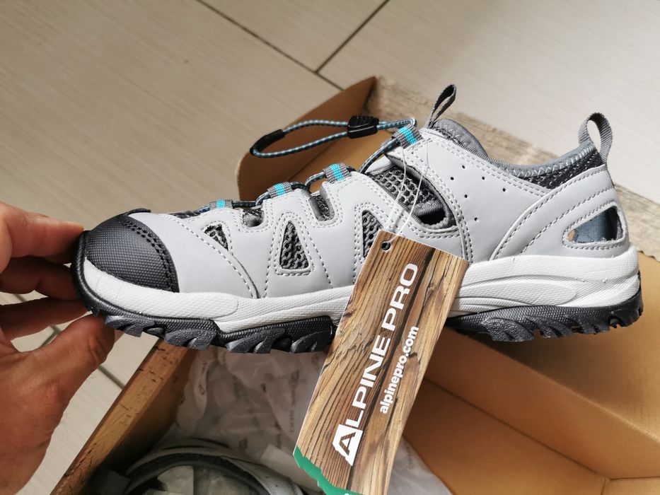 Alpine Pro Dorene