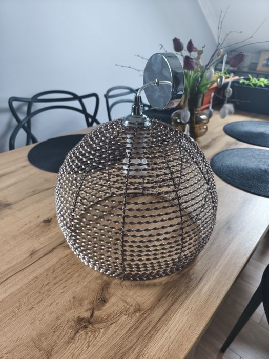 Żyrandol metalowy pleciany