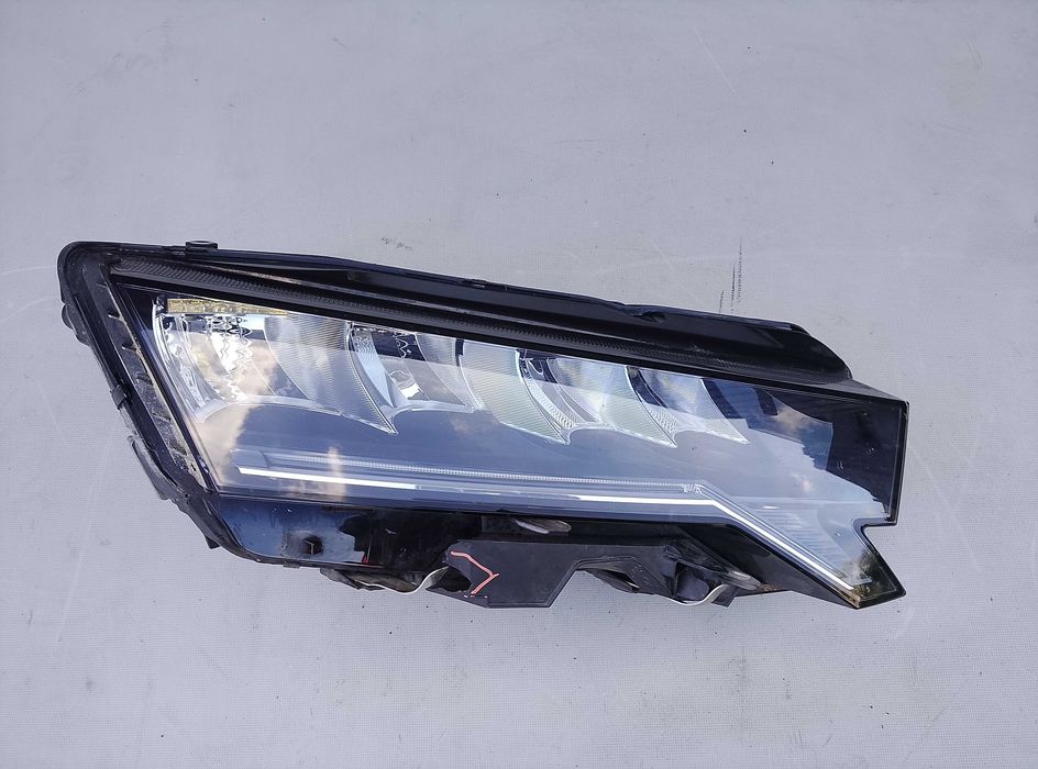 Skoda Octavia IV lift reflektor lampa FULL LED prawa przednia przód OE 2024r