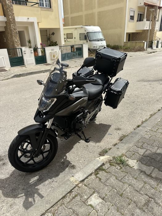 Nc 750 x poucos km