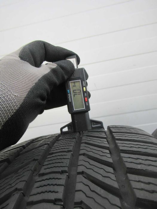Alu+opony zima R17 VOLVO XC70, FORD KUGA I,GALAXY 3,S-MAX II  2071