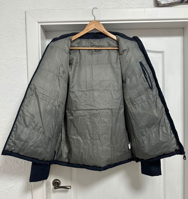 Пуховик мужской Л размер Mount ware down