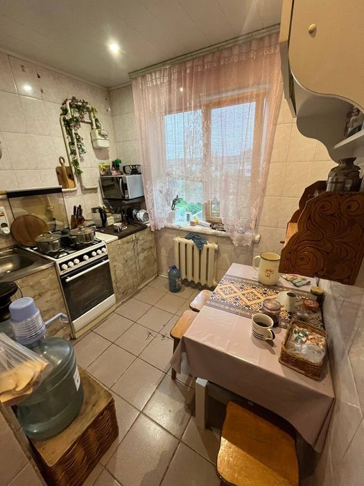 продам 3х кімнатну квартиру біля Глобалу