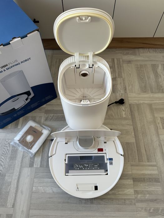 Миючий робот пилосос Ecovacs Deebot N10 Plus