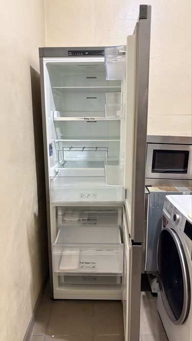 Frigorífico Samsung RB29FSRNDSA No Frost, muito bom estado, 290L”
