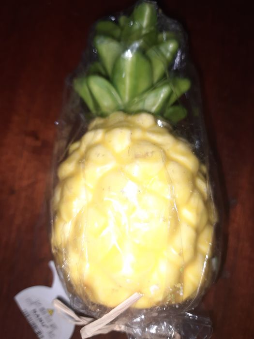 Дві подарункові свічі.Янгол і Ананас