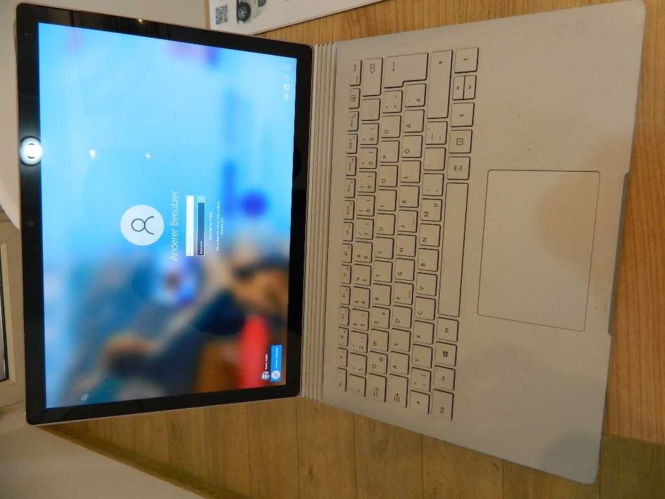 Microsoft Surface Book 2 model 1703